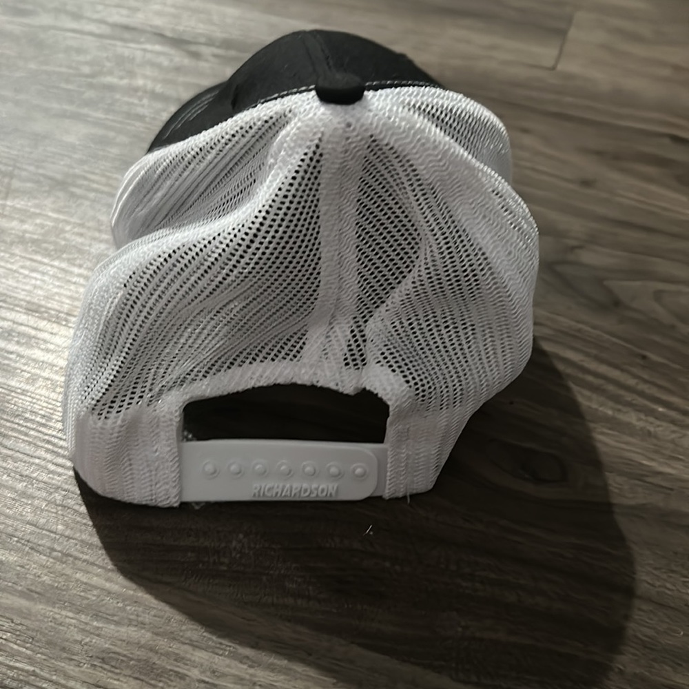 Hat - Picture 3 of 4